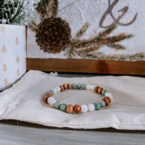 Gemstone Bracelet- Amazonite, Mother of Pearl & Rosewood - Picture 2 of 2